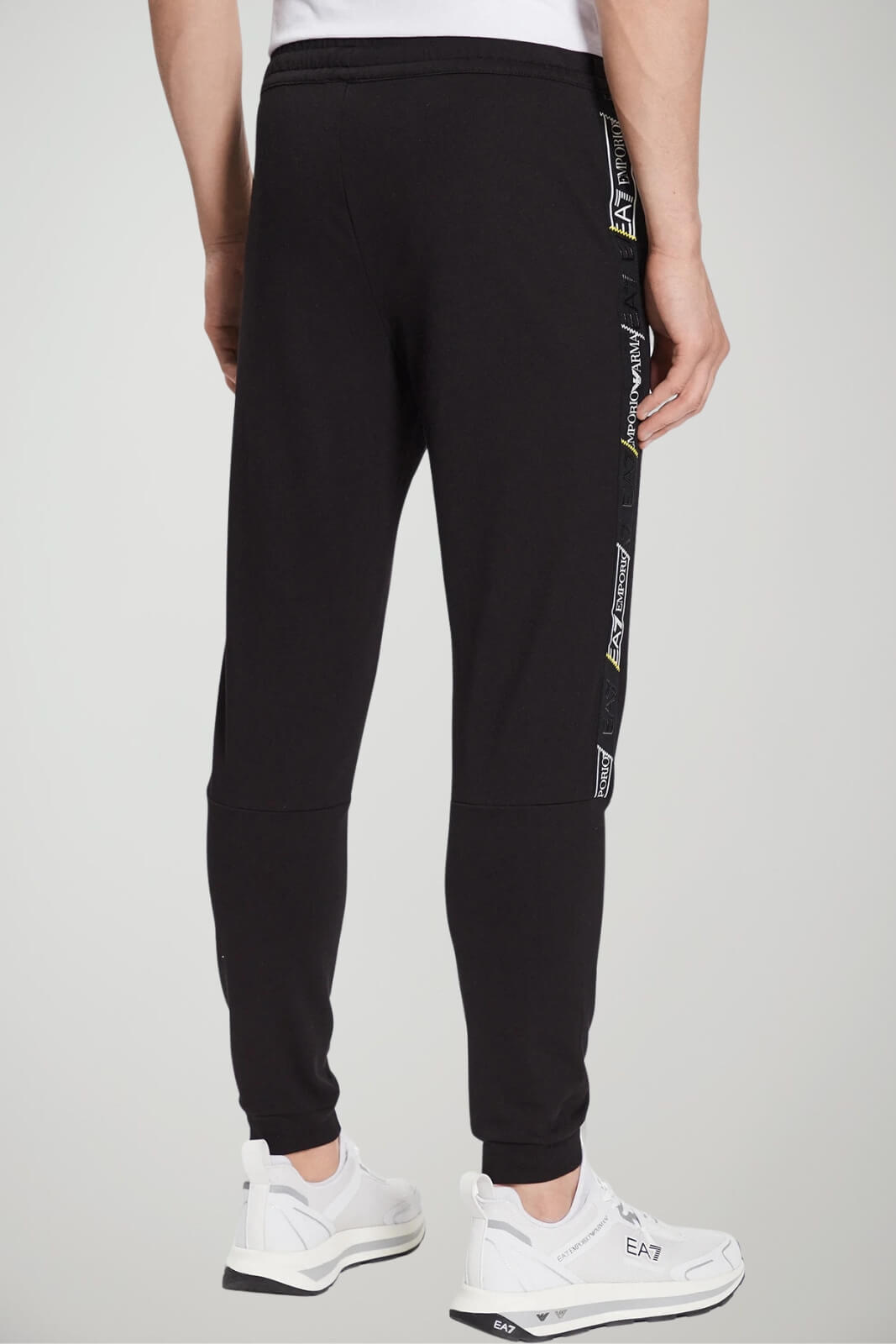 Emporio Armani Pantaloni Uomo con bande logate in gros grain