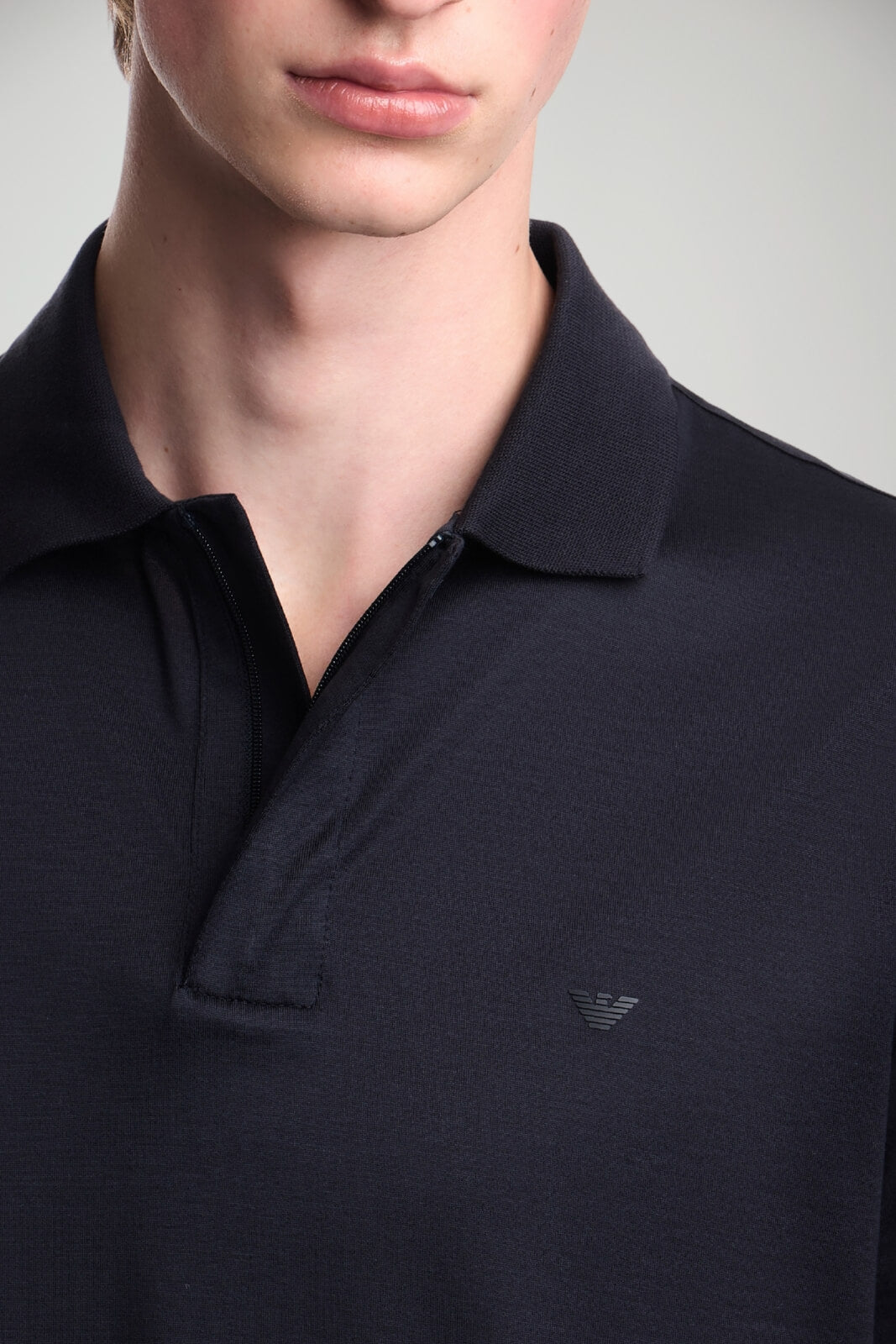 T-shirt uomo Emporio Armani maniche corte in lyocell e cotone in tinta unita blu navy