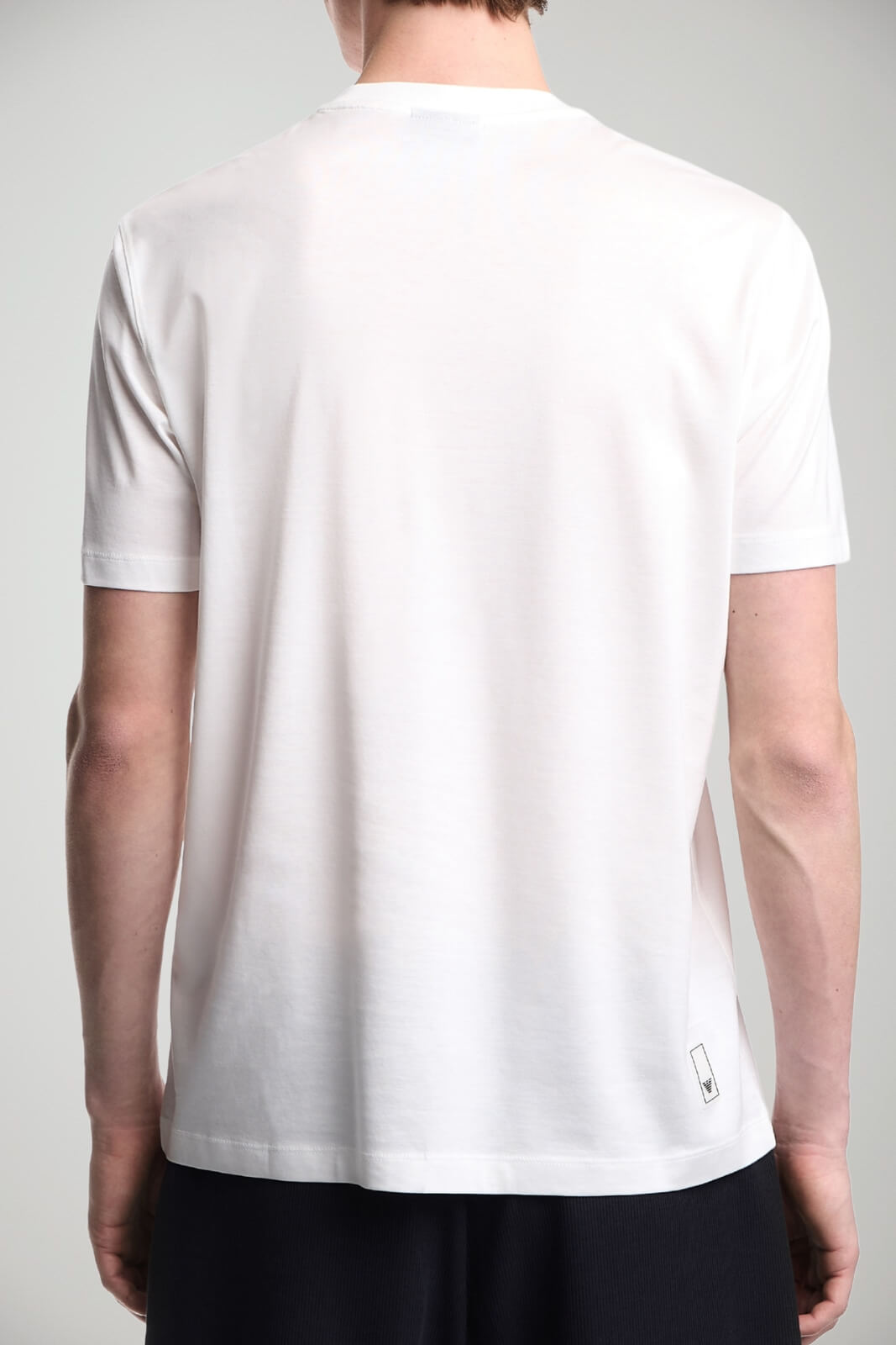 T-shirt uomo Emporio Armani regular fit in lyocell e cotone in tinta unita bianca