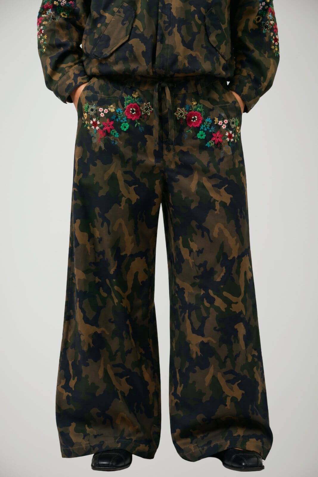 Front Street Pantaloni Donna con Applicazioni Floreali Handcraft