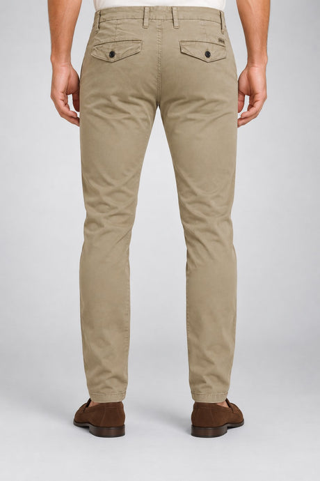Guess Pantaloni Uomo in gabardina stretch