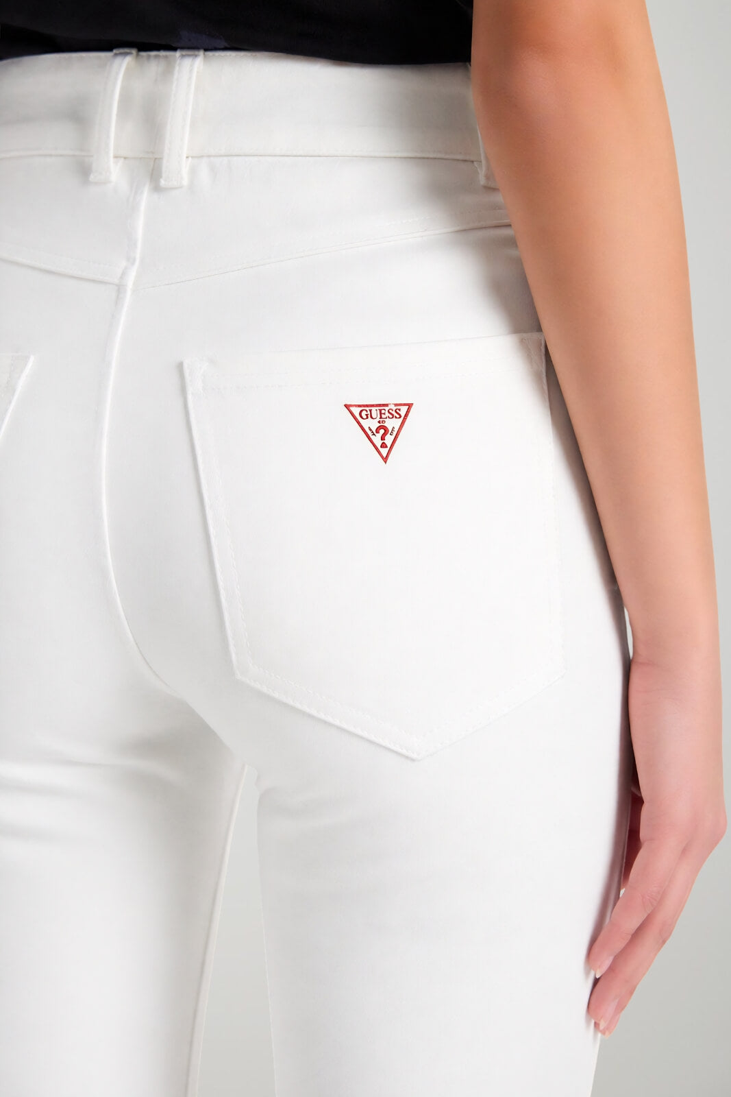 Guess Pantaloni Donna capri con fusciacca