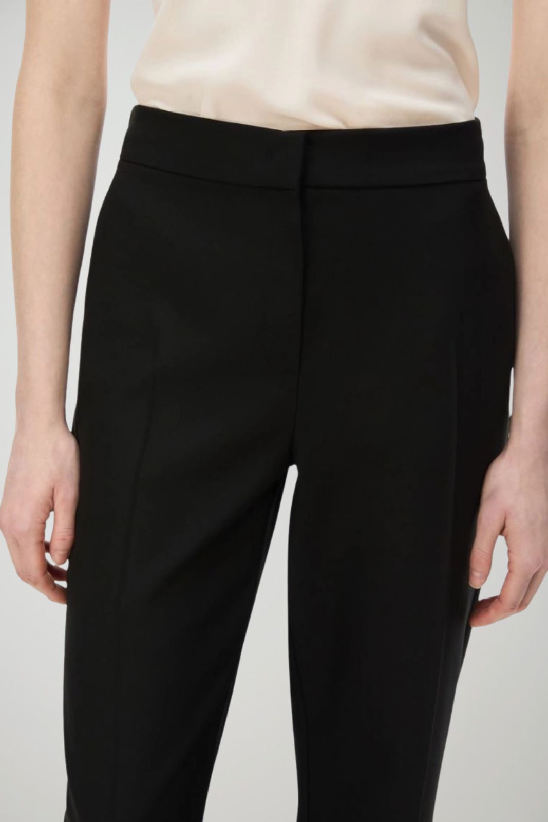 i Blues Pantaloni Donna in tessuto stretch / Nero