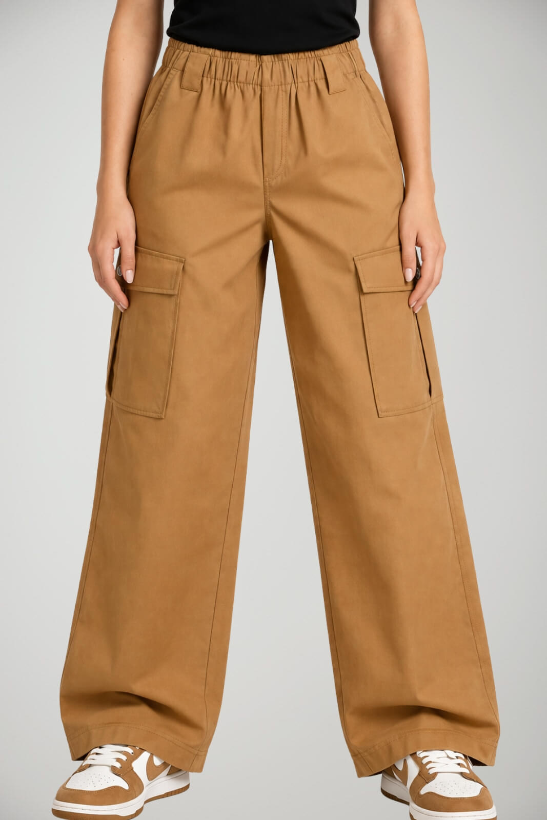 Pantaloni donna Liu Jo con tasche cargo in lyocell tinta unita color sabbia