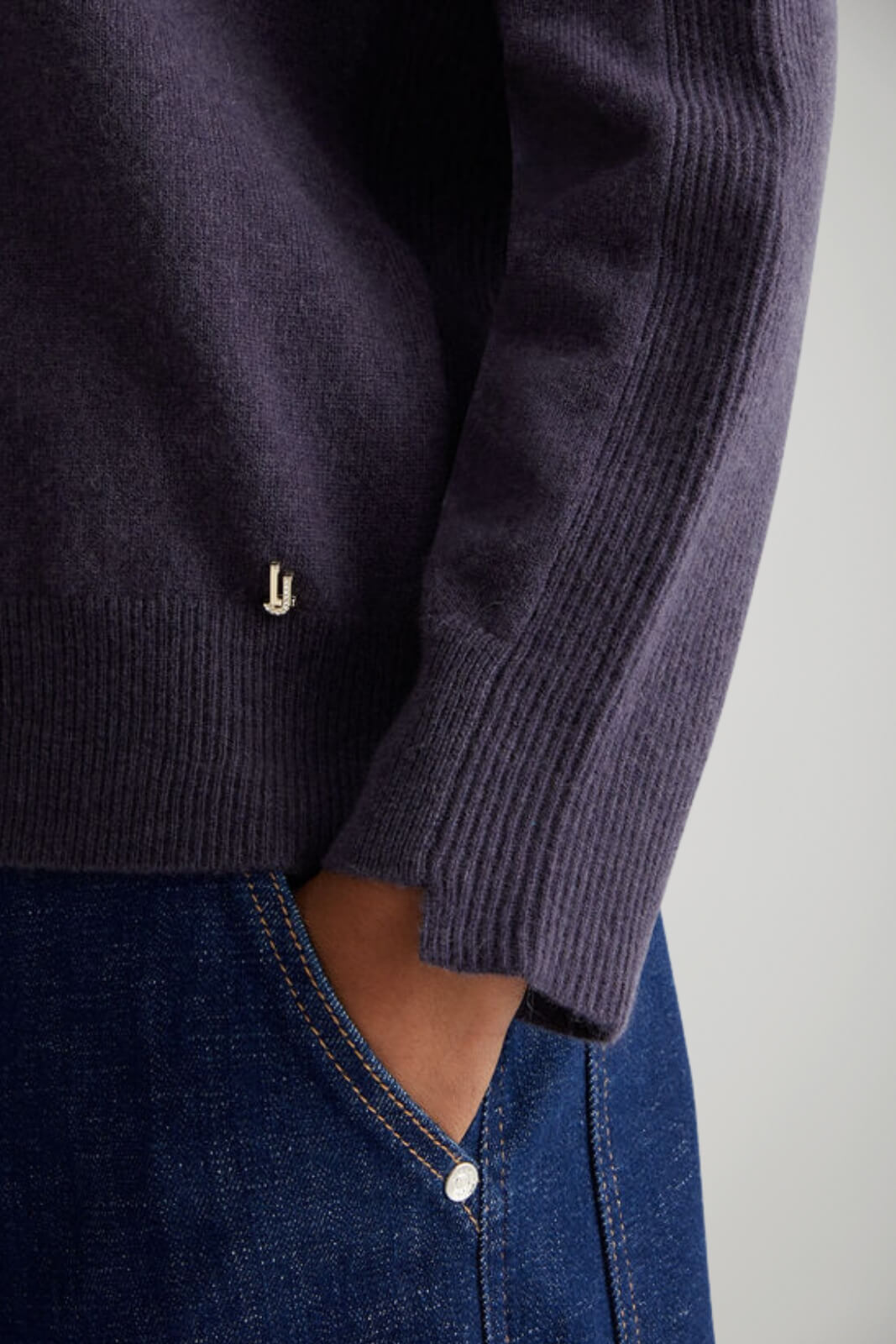 Maglia da donna Liu Jo in lana con scollo a V