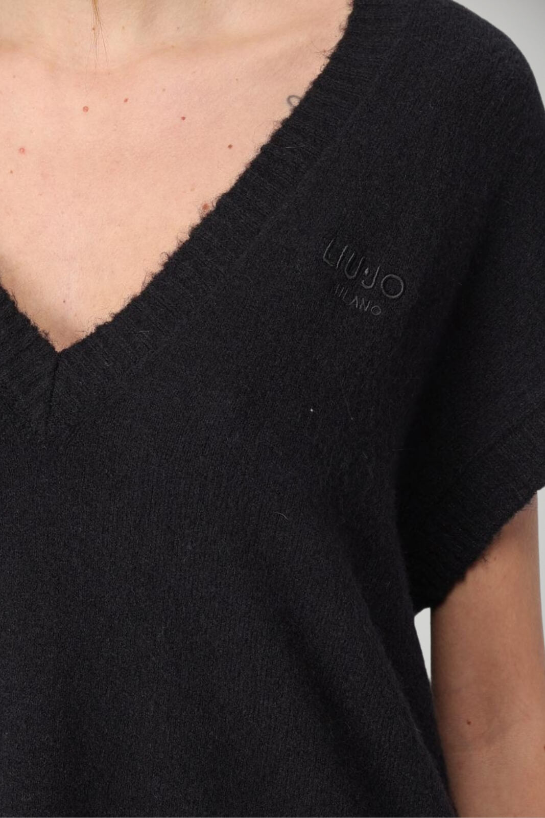 Maglia smanicata Liu Jo da donna in lana con scollo a V