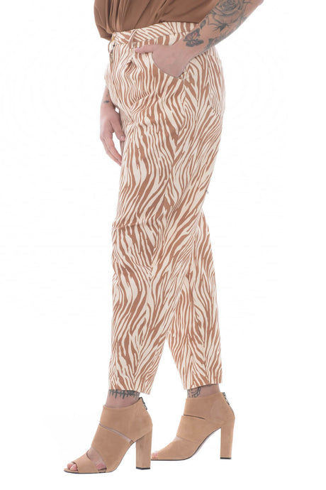 B.Yu Women's trousers in animal print