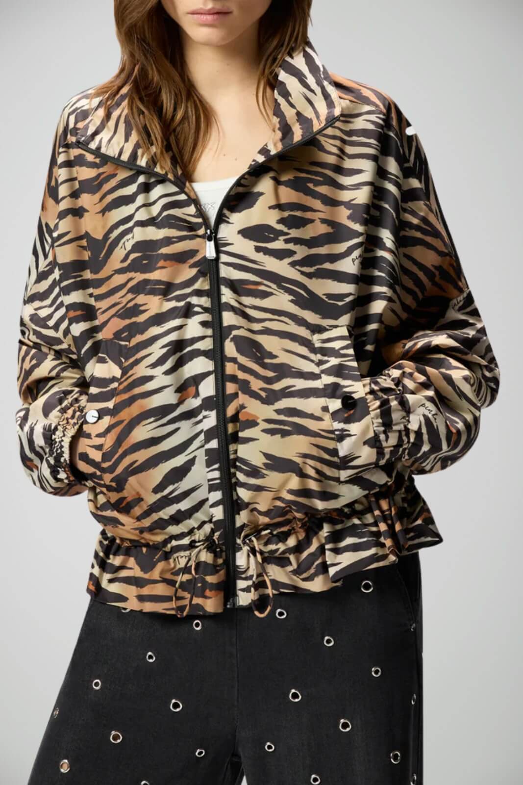 Giubbino da donna Pinko in tessuto tecnico a stampa tigrata