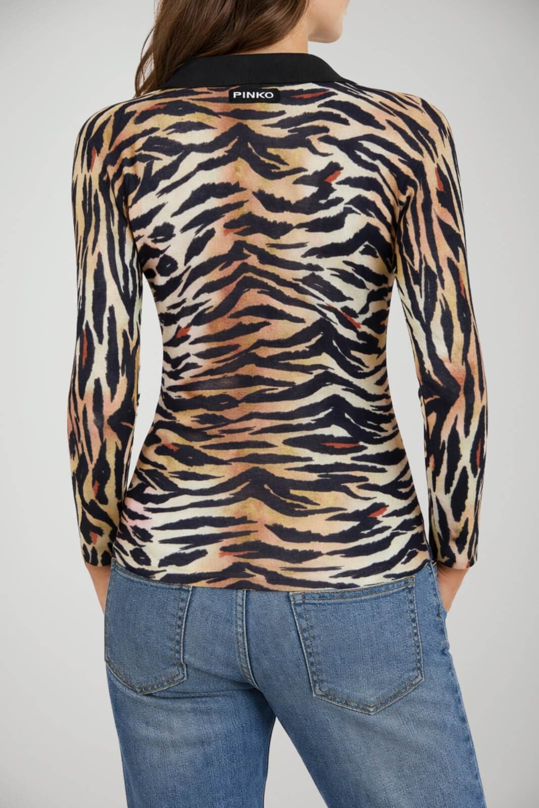 Maglia da donna Pinko a stampa animalier con collo a V