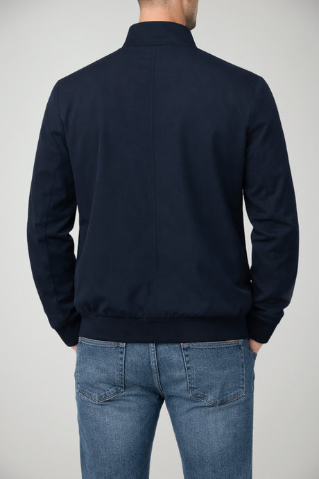 Bomber da uomo RRD in tessuto tecnico opaco con zip e logo al braccio
