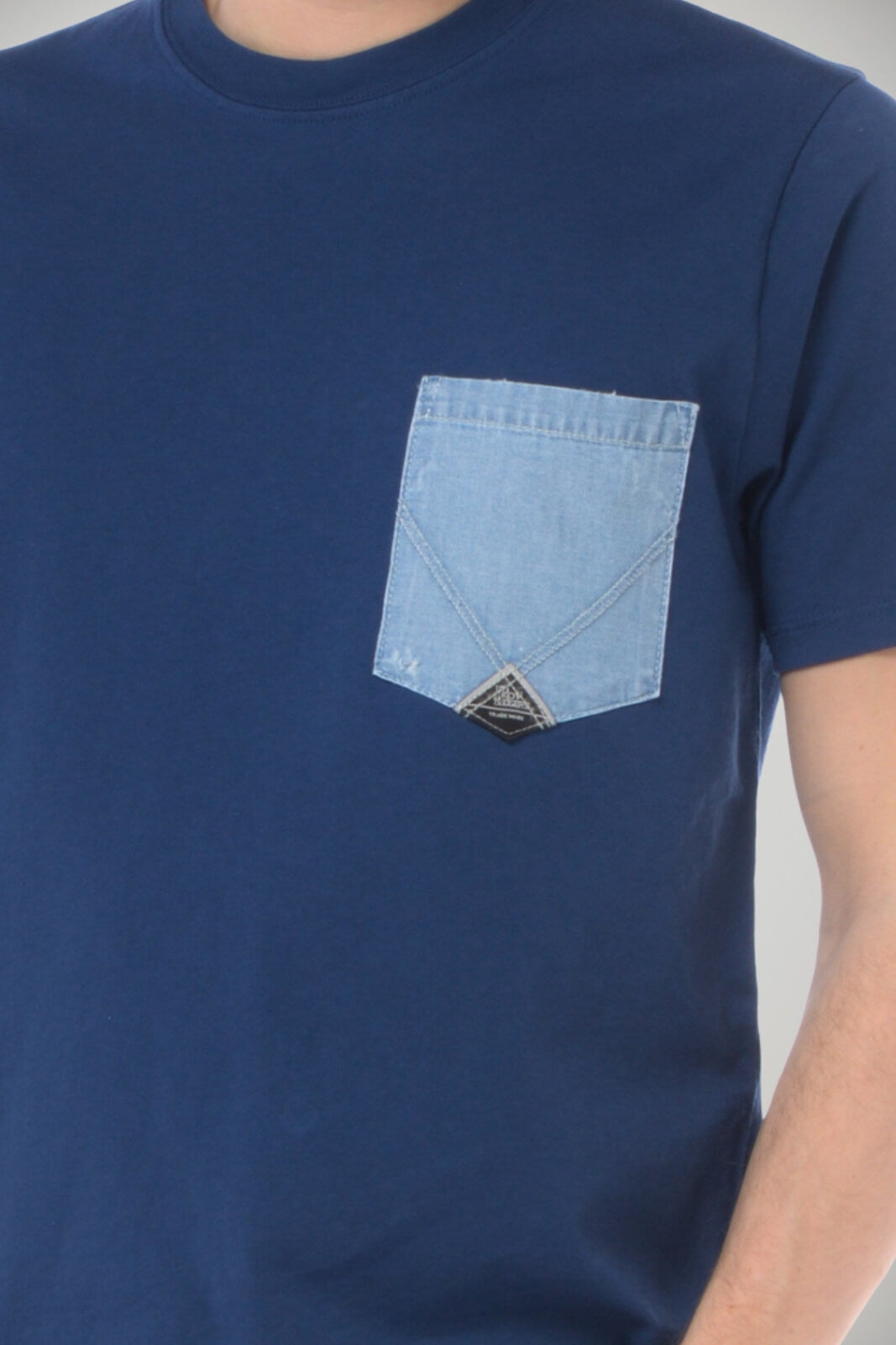 T-shirt da uomo in cotone Roy Rogers con taschino