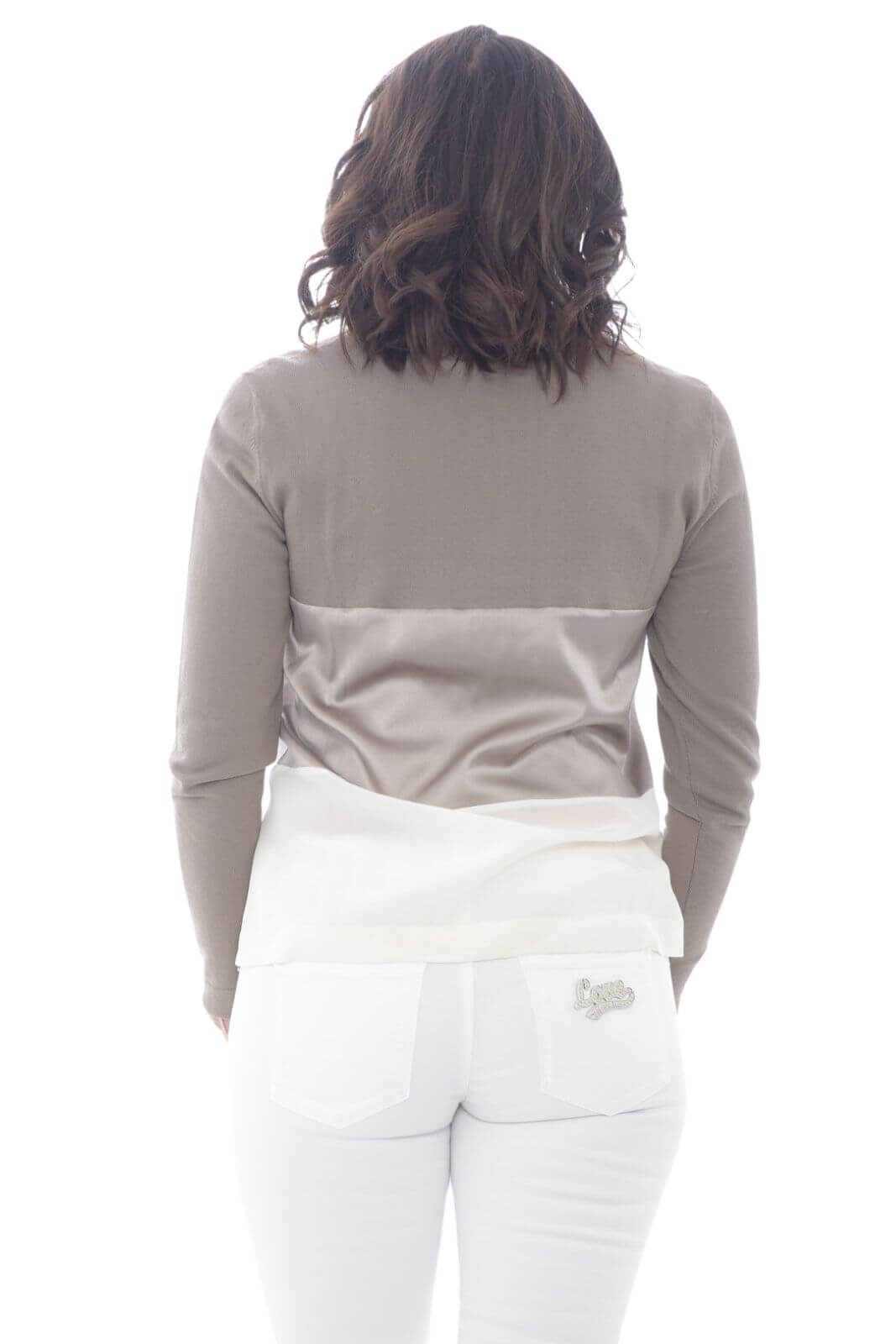 Gorros de punto para mujer con inserciones de seda.