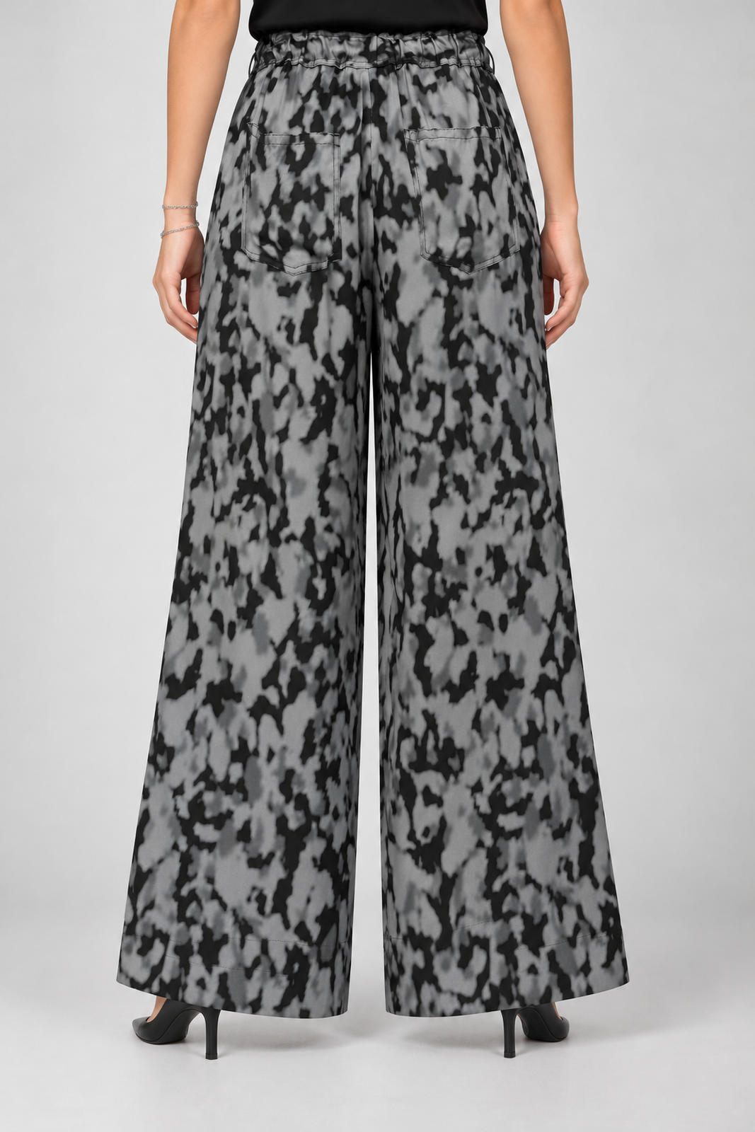 Solotre Pantaloni Donna in viscosa fluida