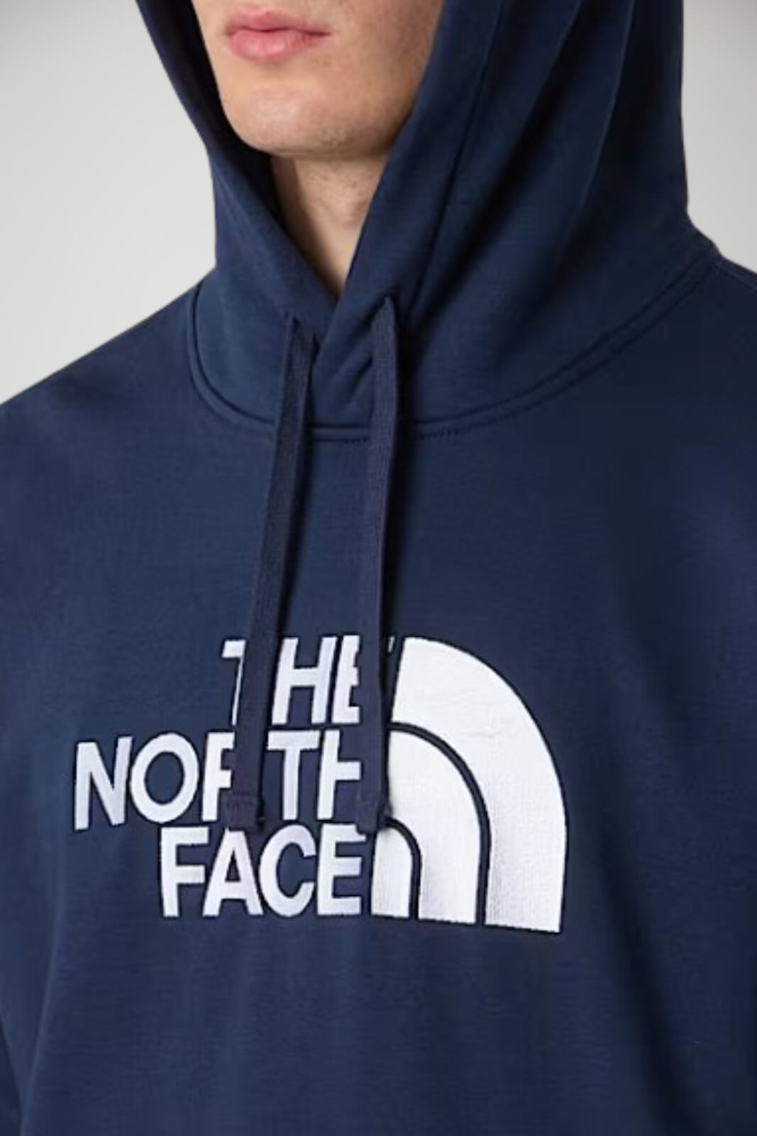 Felpa uomo The North Face con cappuccio dettaglio