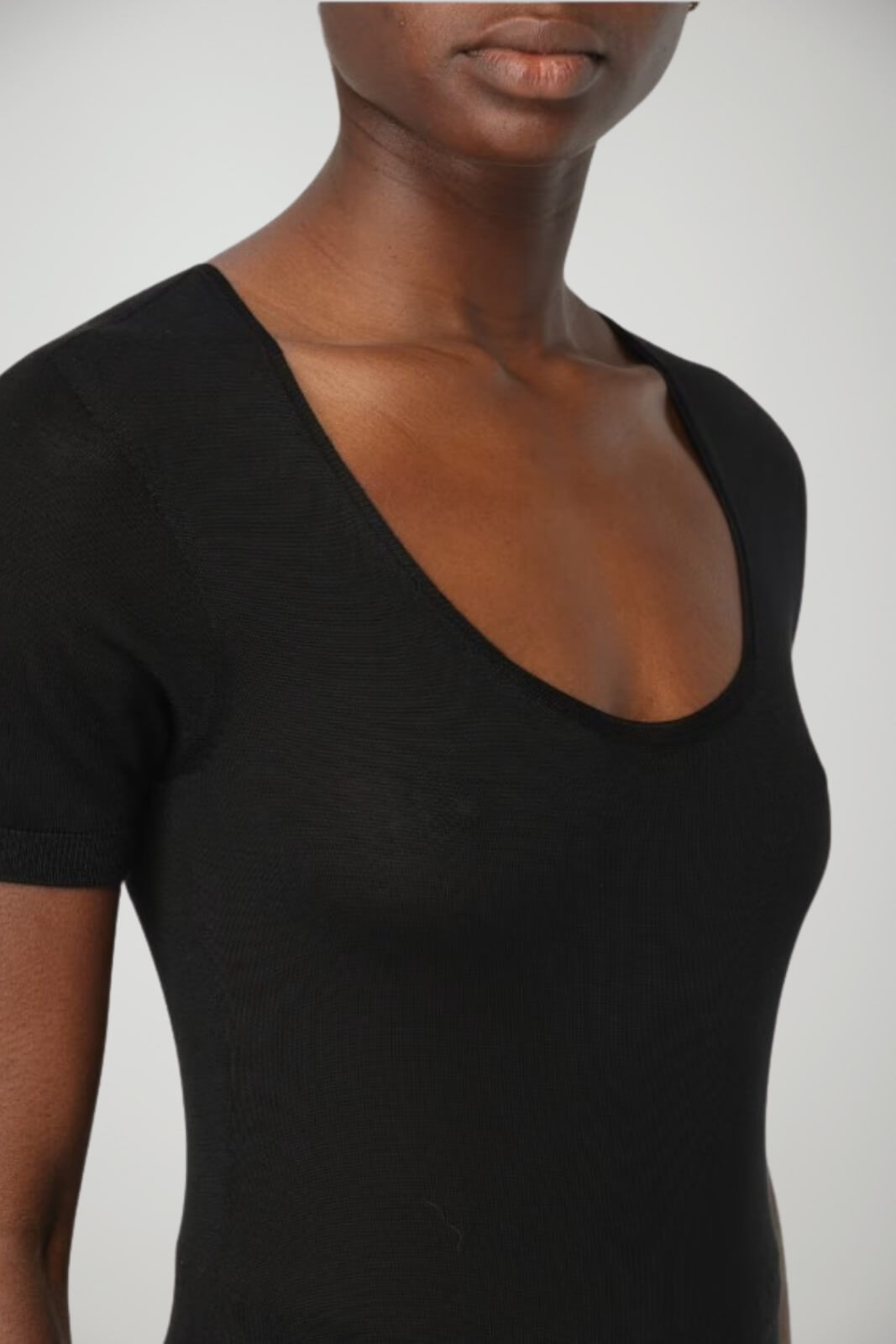 Maglia da donna Twinset in seta maniche corte dettaglio