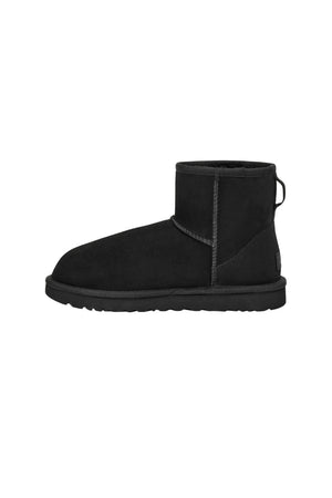 Stivaletti da donna Ugg in camoscio e fodera in montone