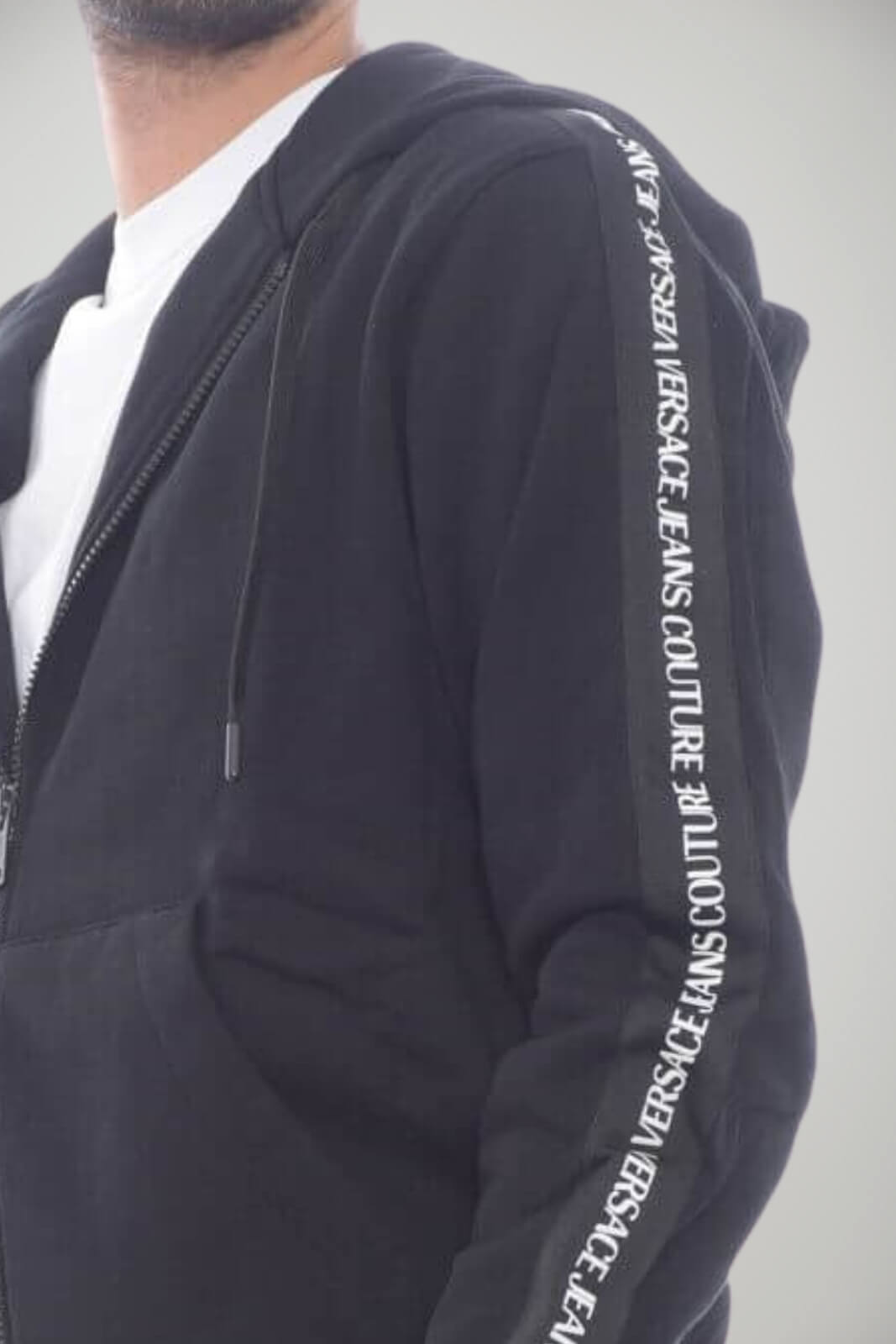 Felpa da uomo Versace Jeans Couture full zip con cappuccio e bande laterali logate dettaglio