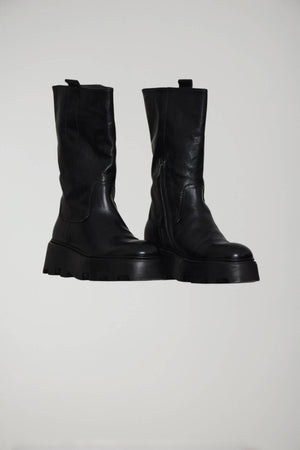 Hundred Women's MUSTANG Ankle Boots