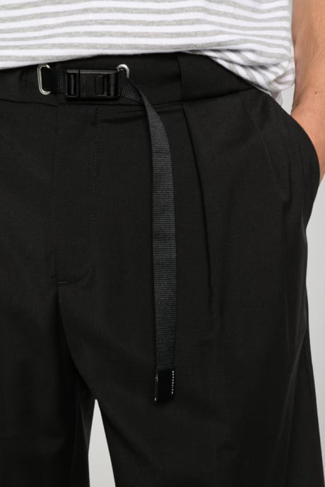 Bermuda da uomo White Sand con pinces e cinturino